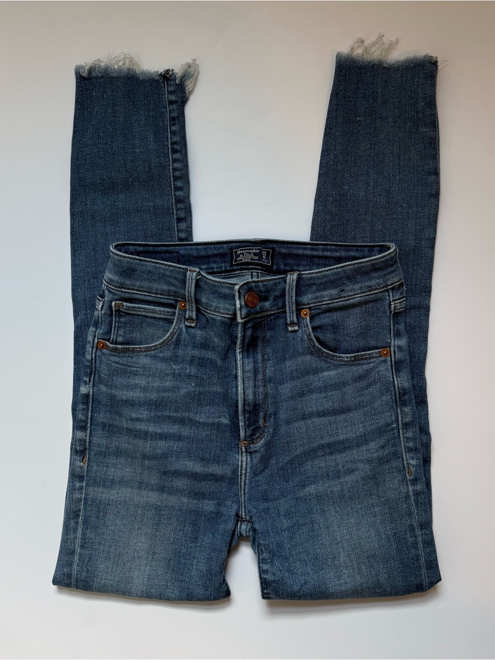 Abercrombie Women’s Simone High Rise Ankle Dark Wash Size 25 0 R Stretch Jeans